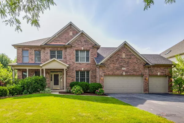2482 Wyeth DR, West Chicago, IL 60185
