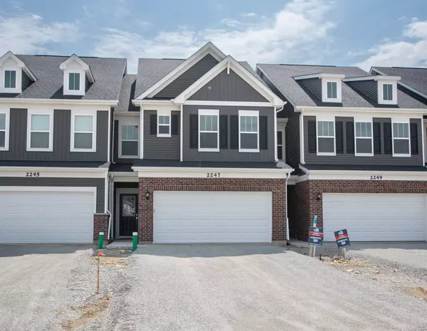 2247 Horseshoe CIR, Naperville, IL 60564