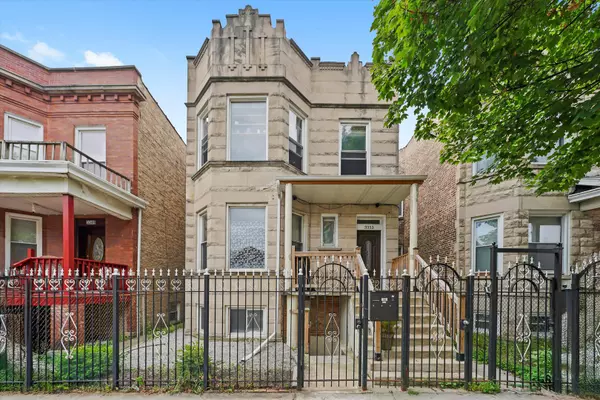 3353 W Evergreen AVE #G, Chicago, IL 60651