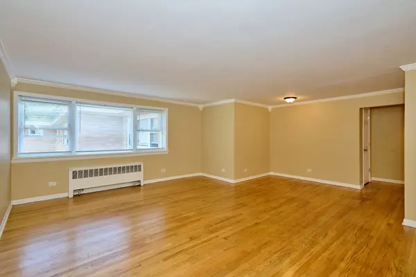 Chicago, IL 60645,2609 W Fitch AVE #3E