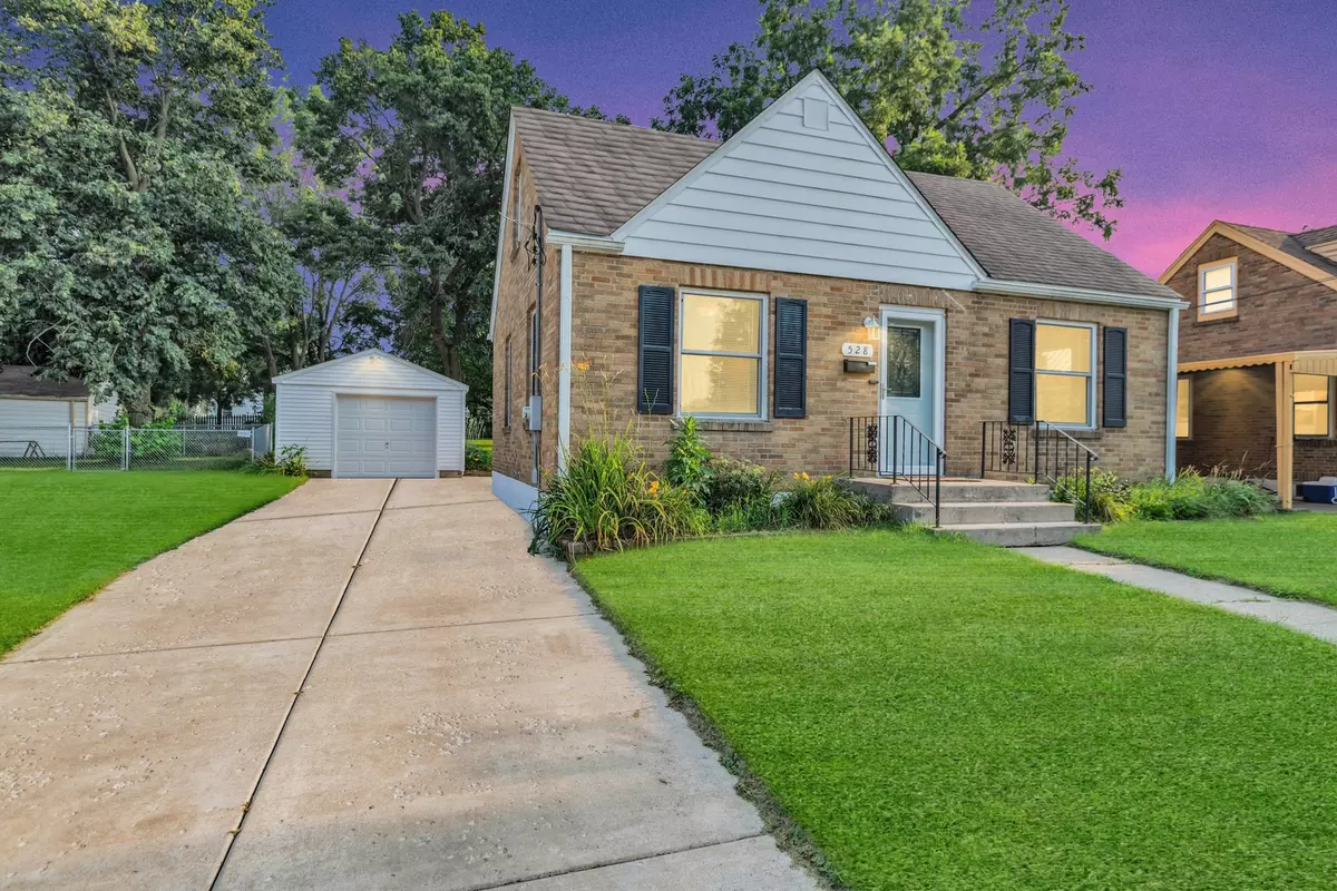 Sycamore, IL 60178,528 Sycamore ST