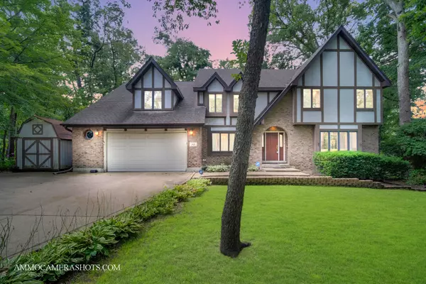 Woodridge, IL 60517,3121 Whispering Oaks LN