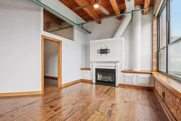 Chicago, IL 60616,1727 S Indiana AVE #302