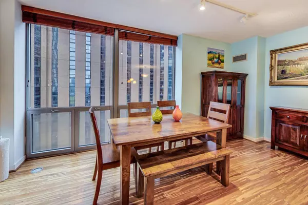 Chicago, IL 60601,222 N Columbus DR #1703