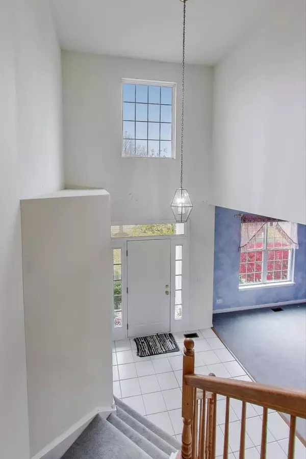 Lindenhurst, IL 60046,697 Providence LN