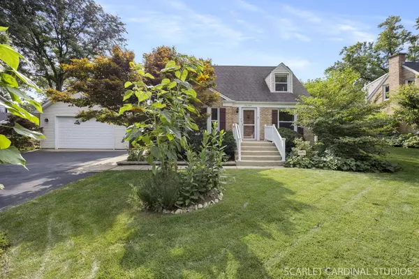 3S269 Gates PL, Warrenville, IL 60555