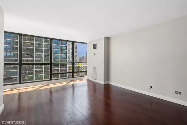 Chicago, IL 60610,1540 N LaSalle ST #803