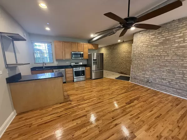 Chicago, IL 60625,4823 N Sawyer AVE #1