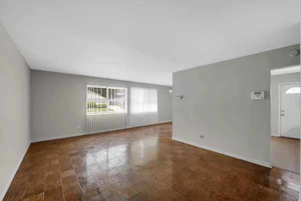 Park Forest, IL 60466,329 Gentry ST