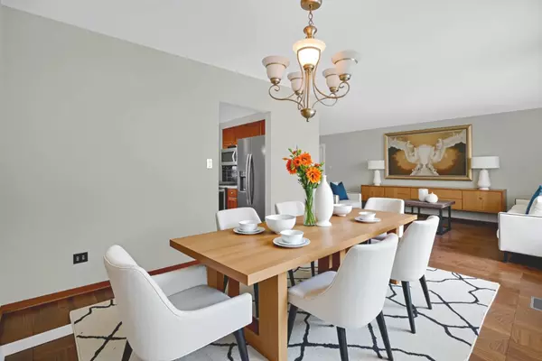 Park Forest, IL 60466,329 Gentry ST