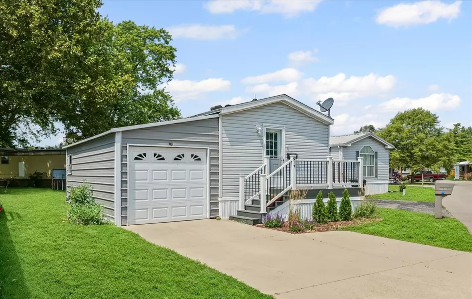 517 Carriage LN, Gibson City, IL 60936