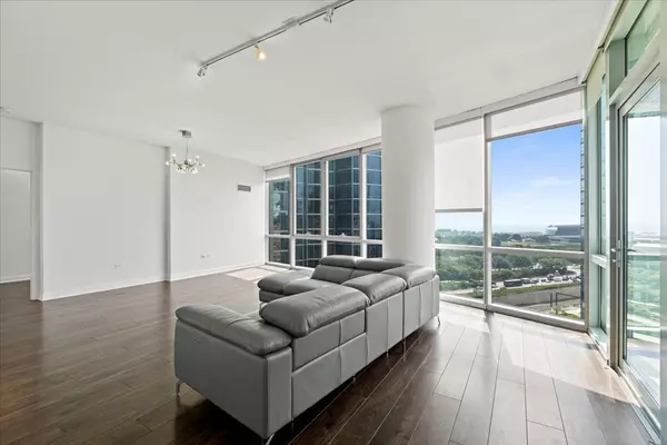 Chicago, IL 60605,1201 S Prairie AVE #1405