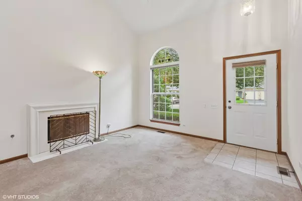 Downers Grove, IL 60516,6337 Brighton ST