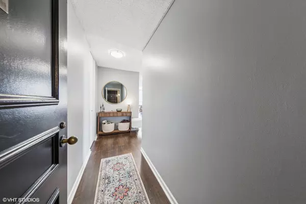 Chicago, IL 60611,10 E Ontario ST #3305