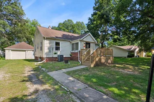 406 S 4th ST, St. Joseph, IL 61873