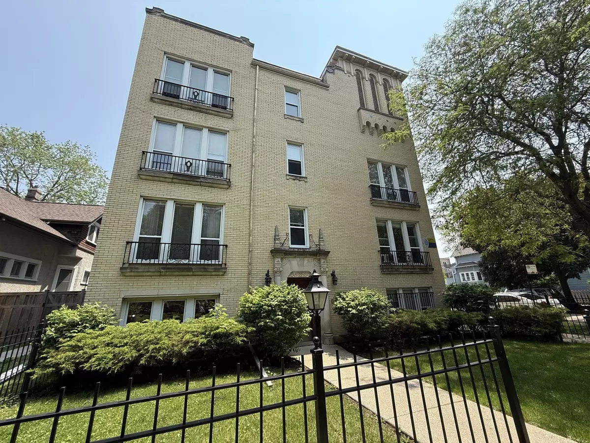 Chicago, IL 60625,4901 N Christiana AVE #6