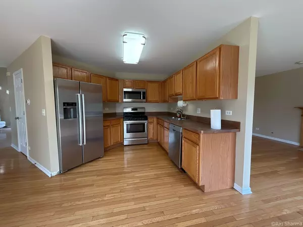 Waukegan, IL 60085,910 S West AVE