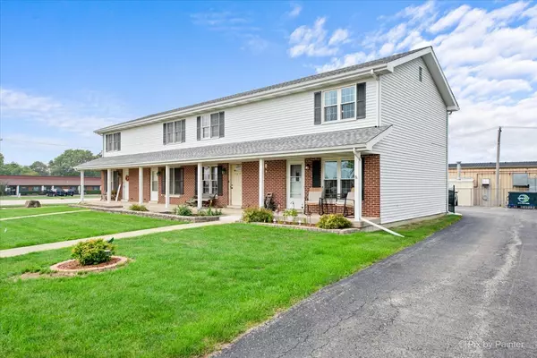 101 Colonial Pkwy #D, Yorkville, IL 60560