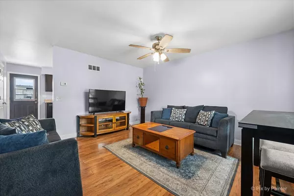 Yorkville, IL 60560,101 Colonial Pkwy #D