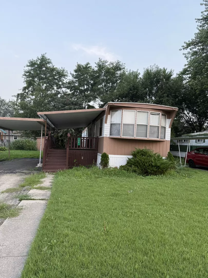Manteno, IL 60950,39 Maple LN