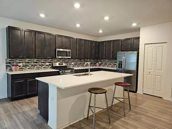 Plainfield, IL 60586,25233 W Zoumar DR