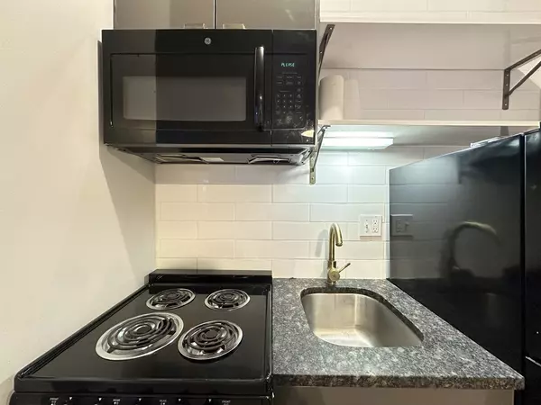 Chicago, IL 60640,1136 W Wilson AVE #227