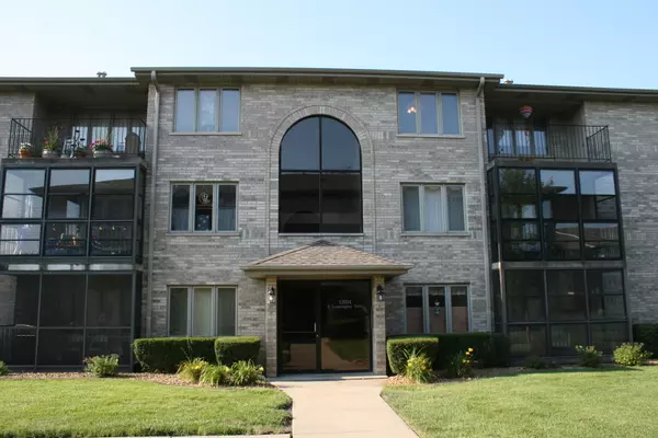 13934 E Leamington DR #311, Crestwood, IL 60418