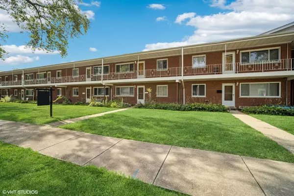 633 Dulles RD #A, Des Plaines, IL 60016