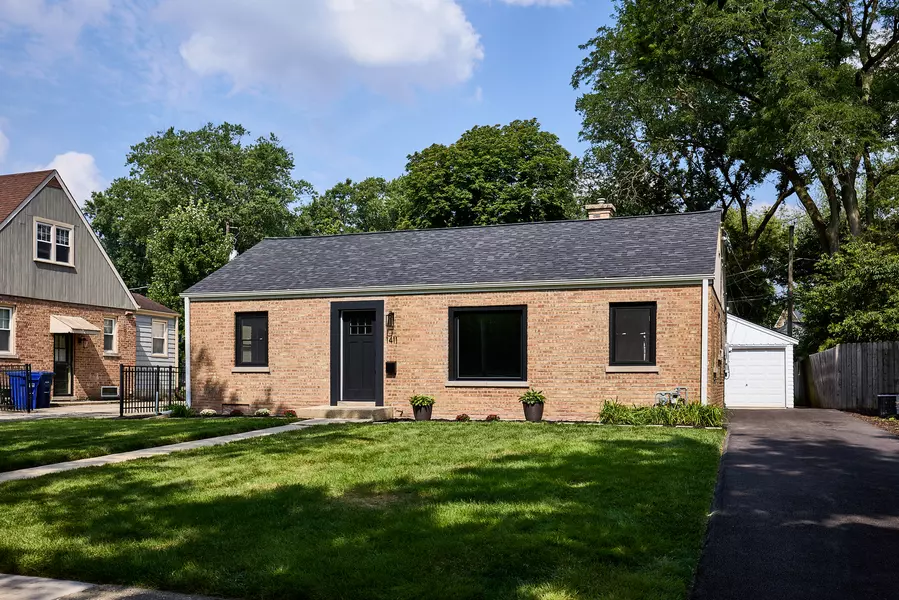 1411 College AVE, Wheaton, IL 60187