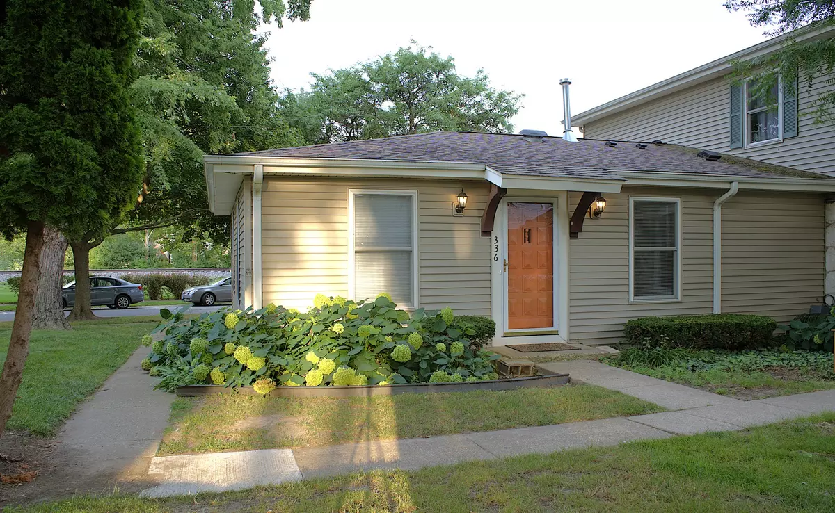 Vernon Hills, IL 60061,336 Russet WAY #336