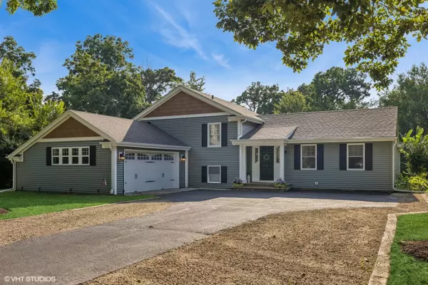 14724 Emery LN, Woodstock, IL 60098