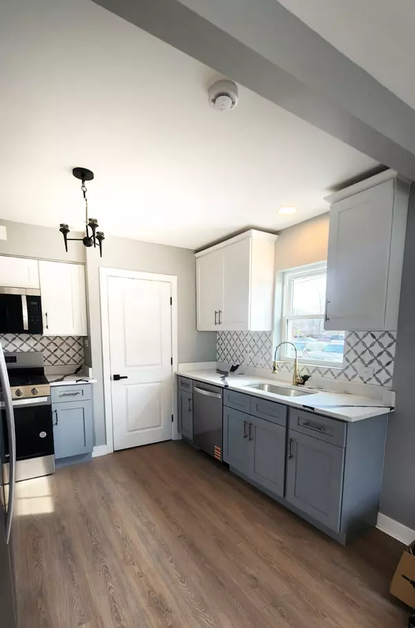 Evergreen Park, IL 60805,9451 S Lawndale AVE