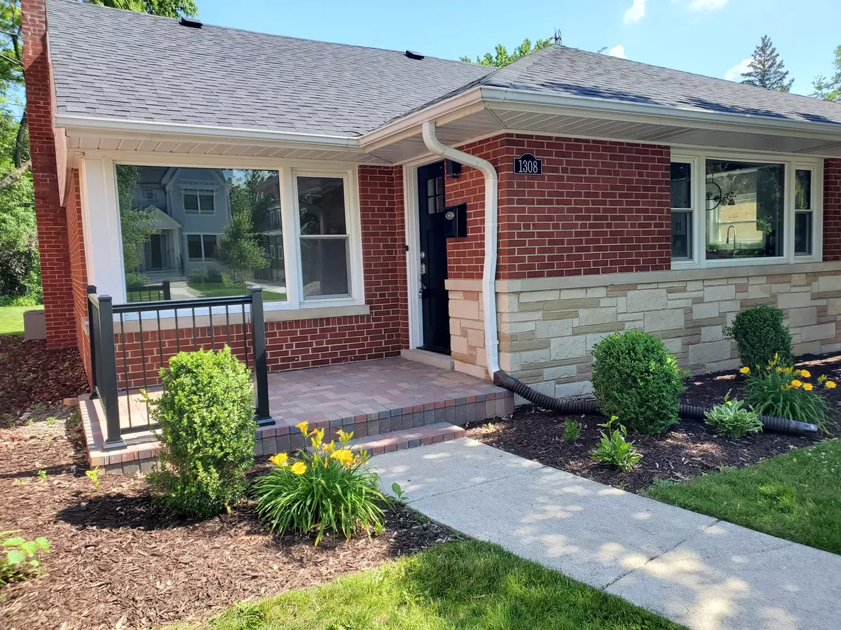 Park Ridge, IL 60068,1308 Frances Pkwy