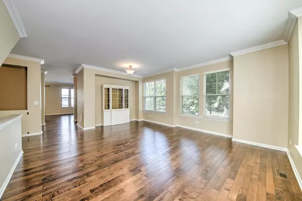 Hanover Park, IL 60133,5565 Cambridge WAY