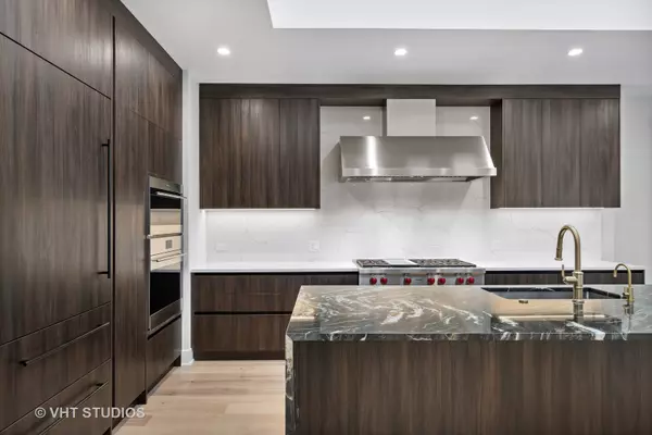 Chicago, IL 60607,232 S Green ST #4S