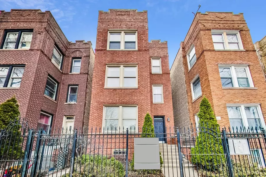 3330 W Hutchinson ST #2, Chicago, IL 60618