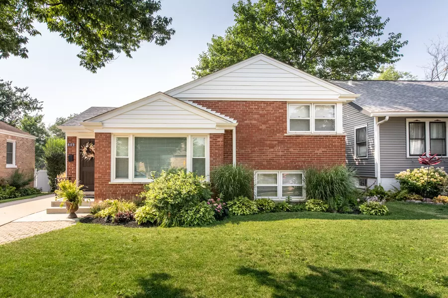 900 ROWE AVE, Park Ridge, IL 60068