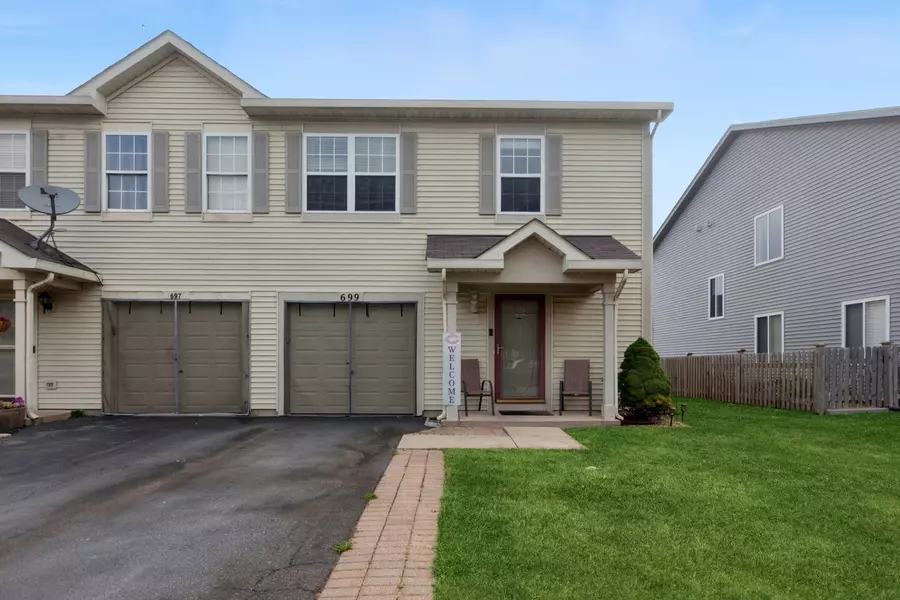699 S Shannon DR, Romeoville, IL 60446