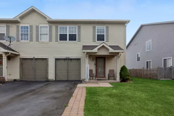 699 S Shannon DR, Romeoville, IL 60446