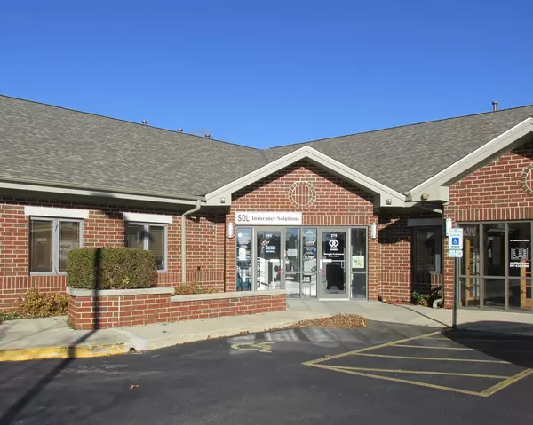 265 Stonegate RD #105, Algonquin, IL 60102