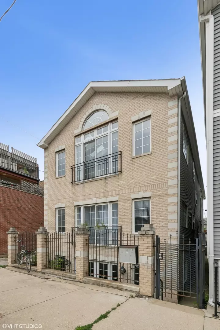Chicago, IL 60622,710 N Willard CT #3