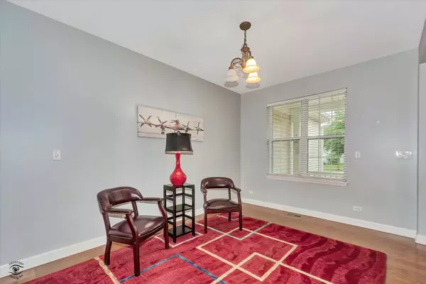 Oswego, IL 60543,707 Bohannon CIR