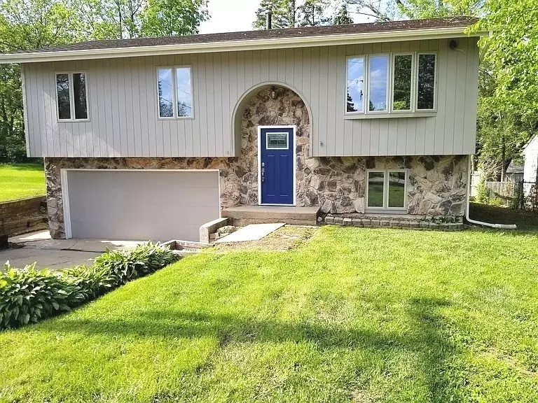 8804 Ramble RD, Wonder Lake, IL 60097