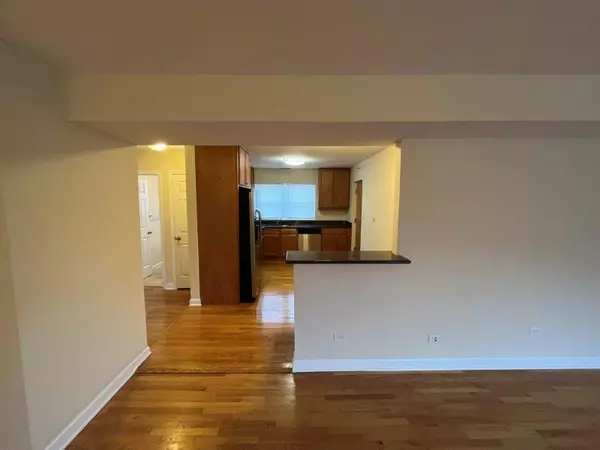 Skokie, IL 60076,8031 Kenton AVE #2N