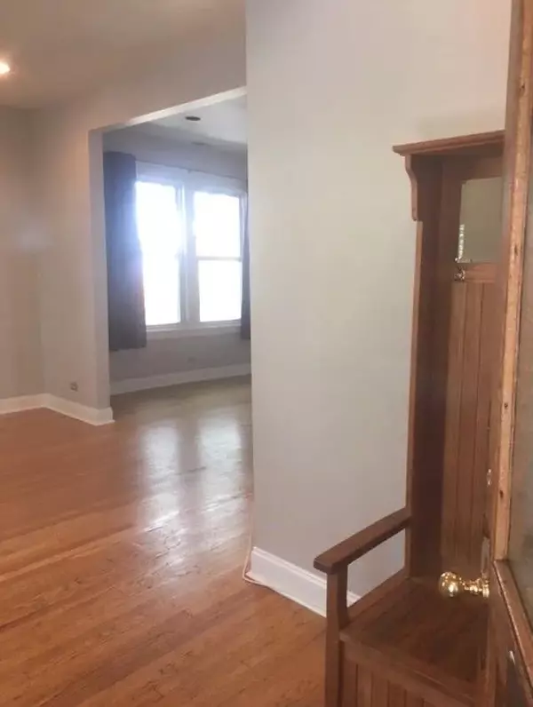 Chicago, IL 60657,1901 W Fletcher ST #1