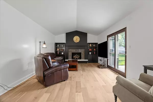 Westmont, IL 60559,412 W 65th ST
