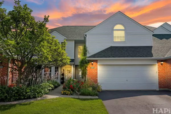 128 Pembroke CIR, Lake Bluff, IL 60044