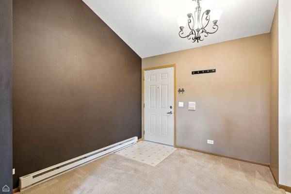 Richmond, IL 60071,430 Cunat BLVD #3D