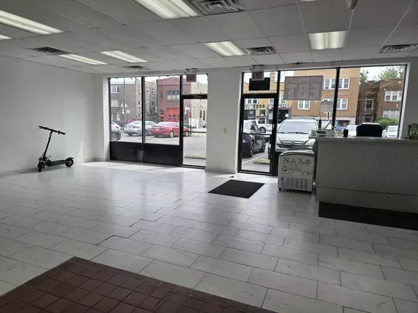 Chicago, IL 60659,6226 N California AVE