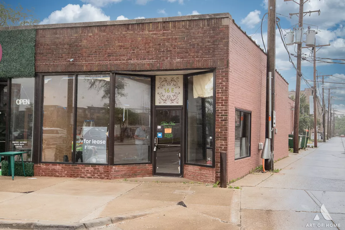 La Grange, IL 60525,16 E Burlington AVE